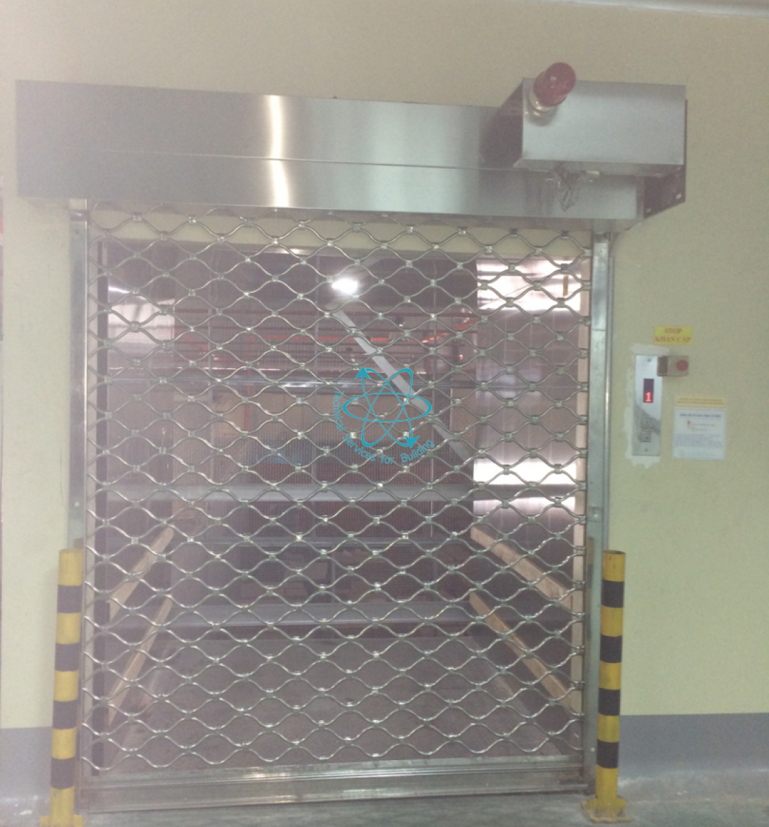 THANG TẢI HÀNG CỬA BÁN TỰ ĐỘNG 